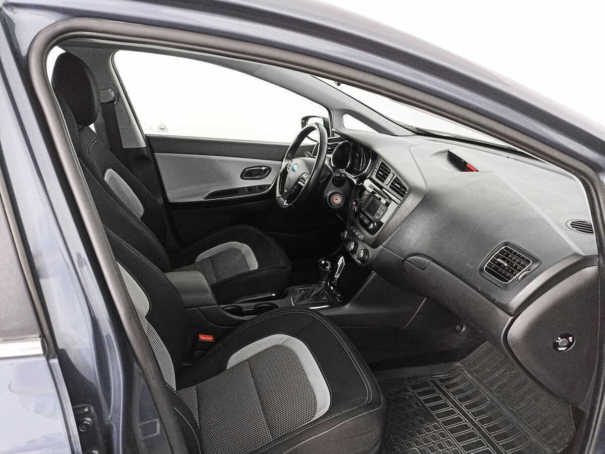 Купить Kia Ceed с пробегом. Фото: #8