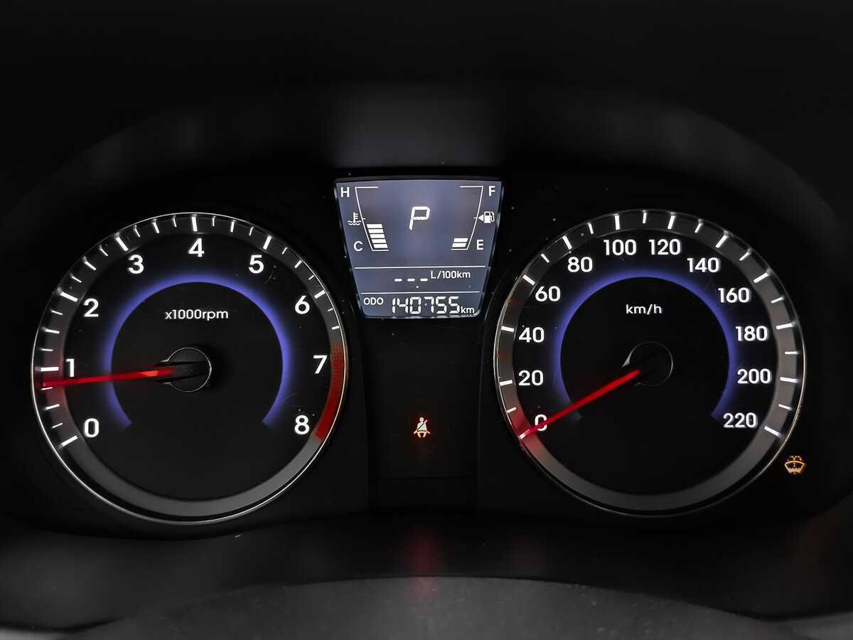 Купить Hyundai Solaris с пробегом. Фото: #11