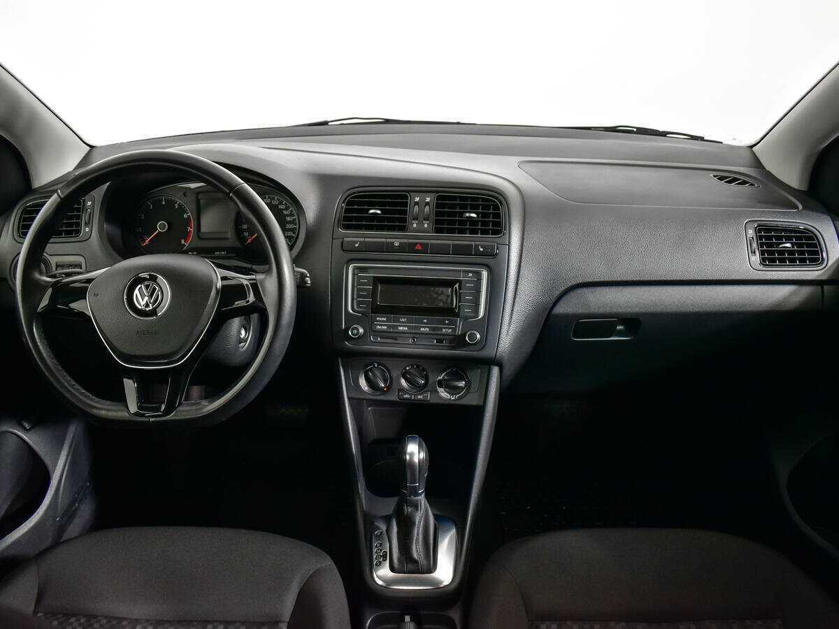 Купить Volkswagen Polo с пробегом. Фото: #10