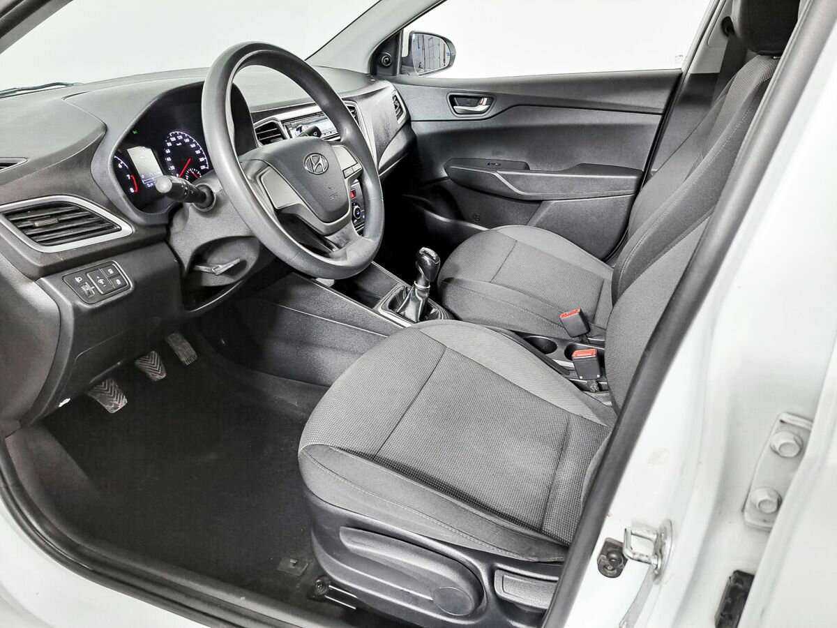 Купить Hyundai Solaris с пробегом. Фото: #13