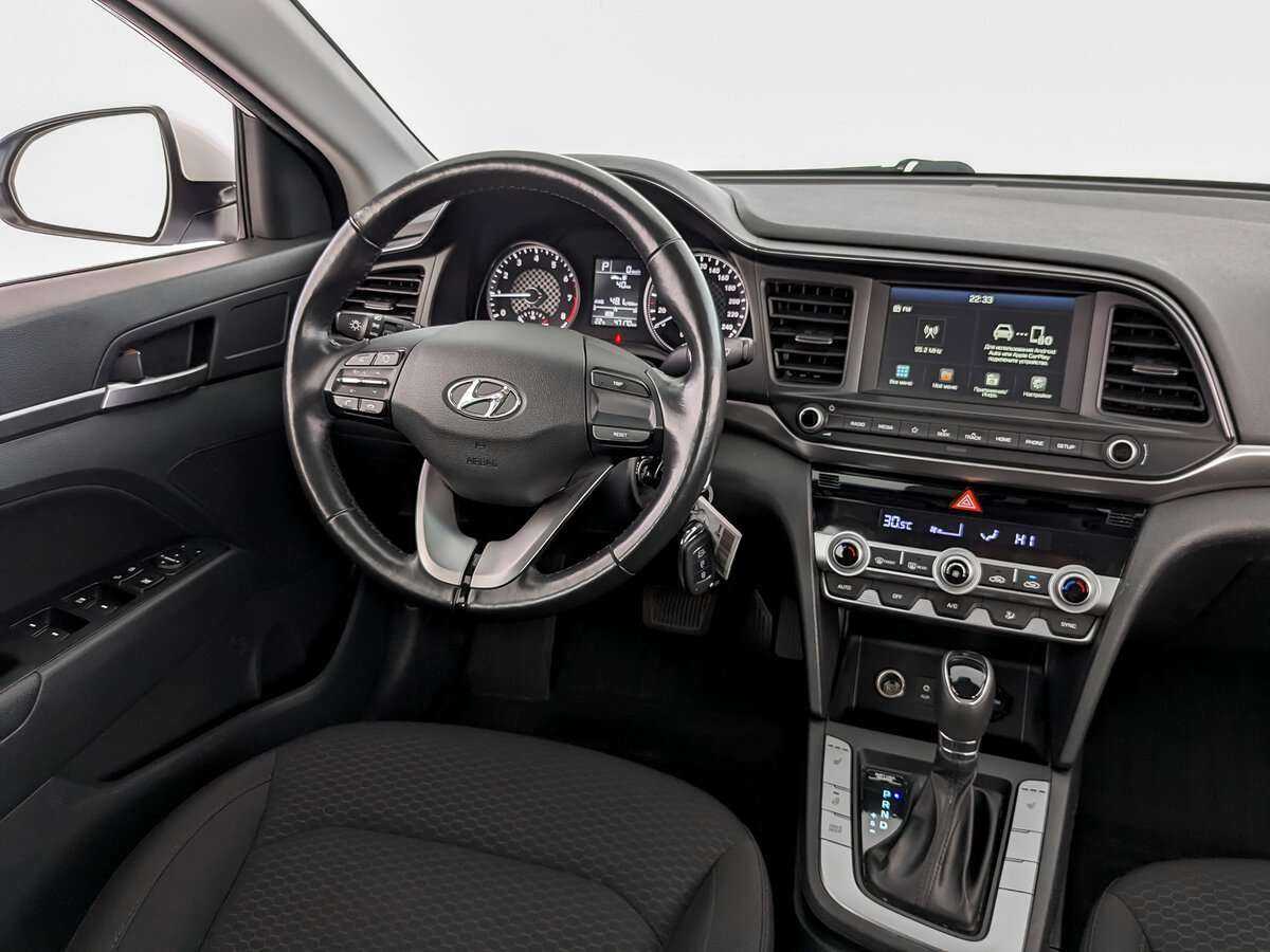 Купить Hyundai Elantra с пробегом. Фото: #21