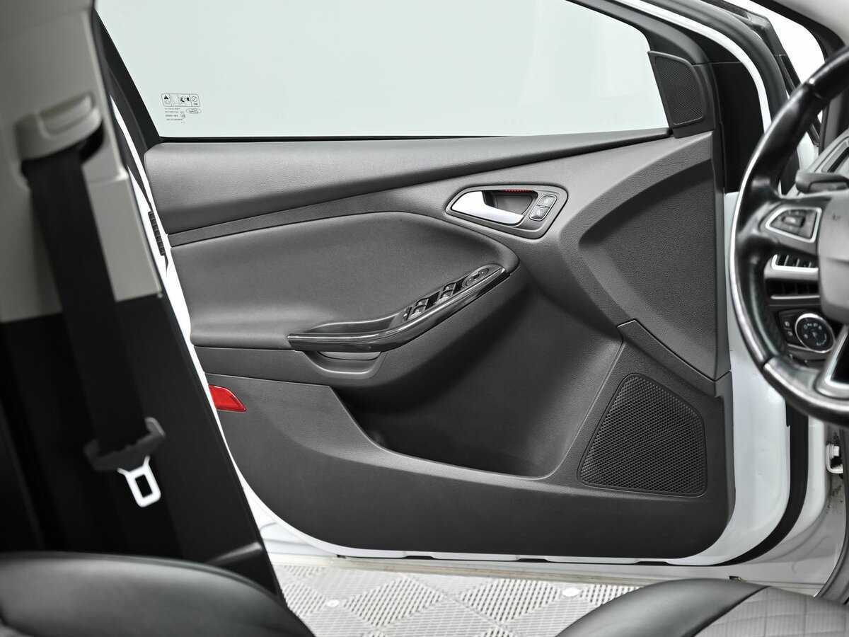 Купить Ford Focus с пробегом. Фото: #5