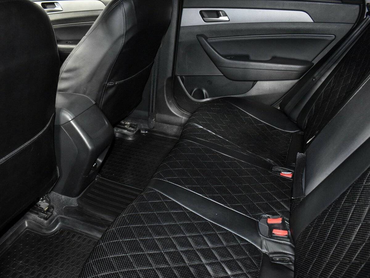 Купить Hyundai Sonata с пробегом. Фото: #9