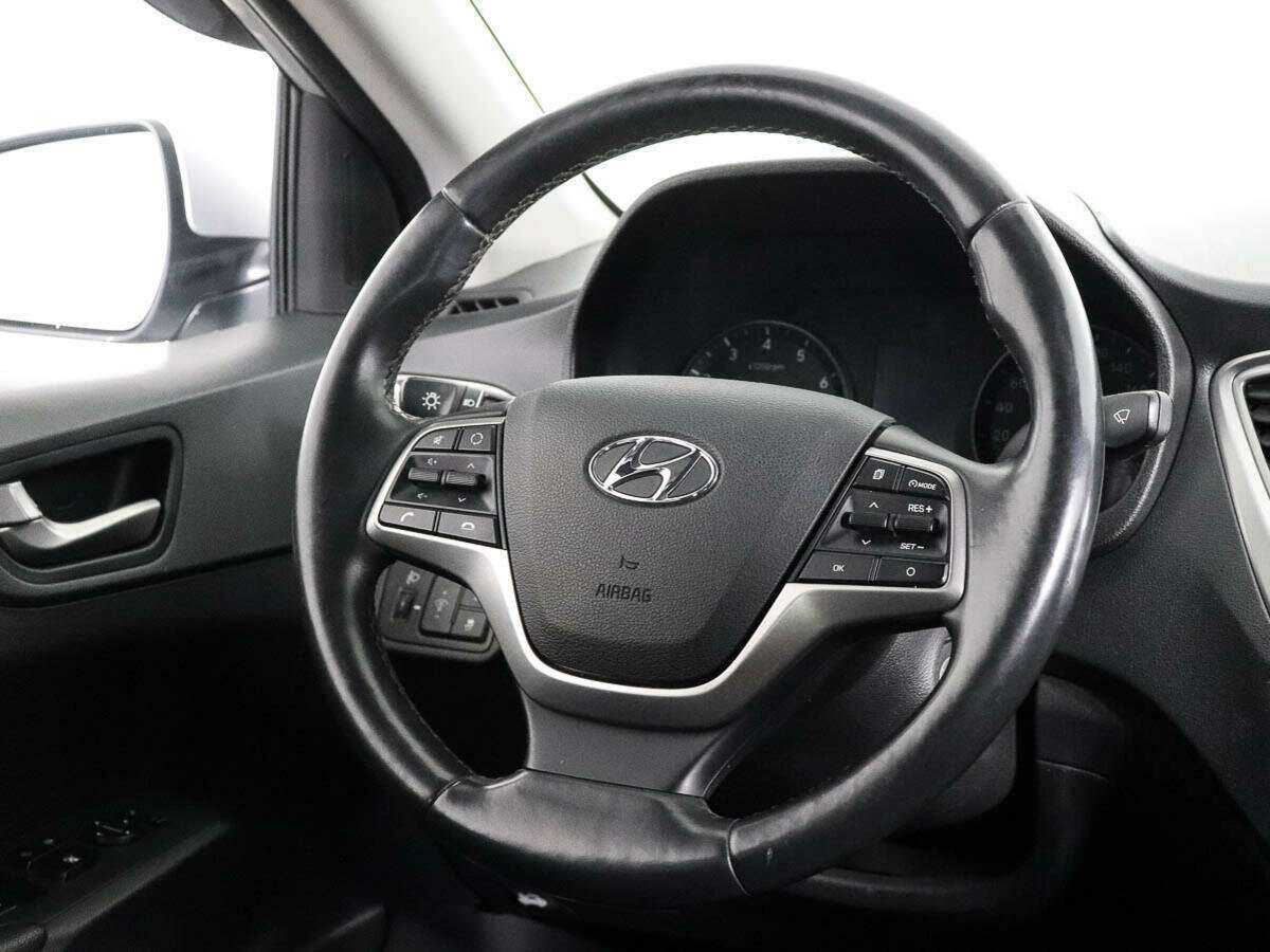 Купить Hyundai Solaris с пробегом. Фото: #12