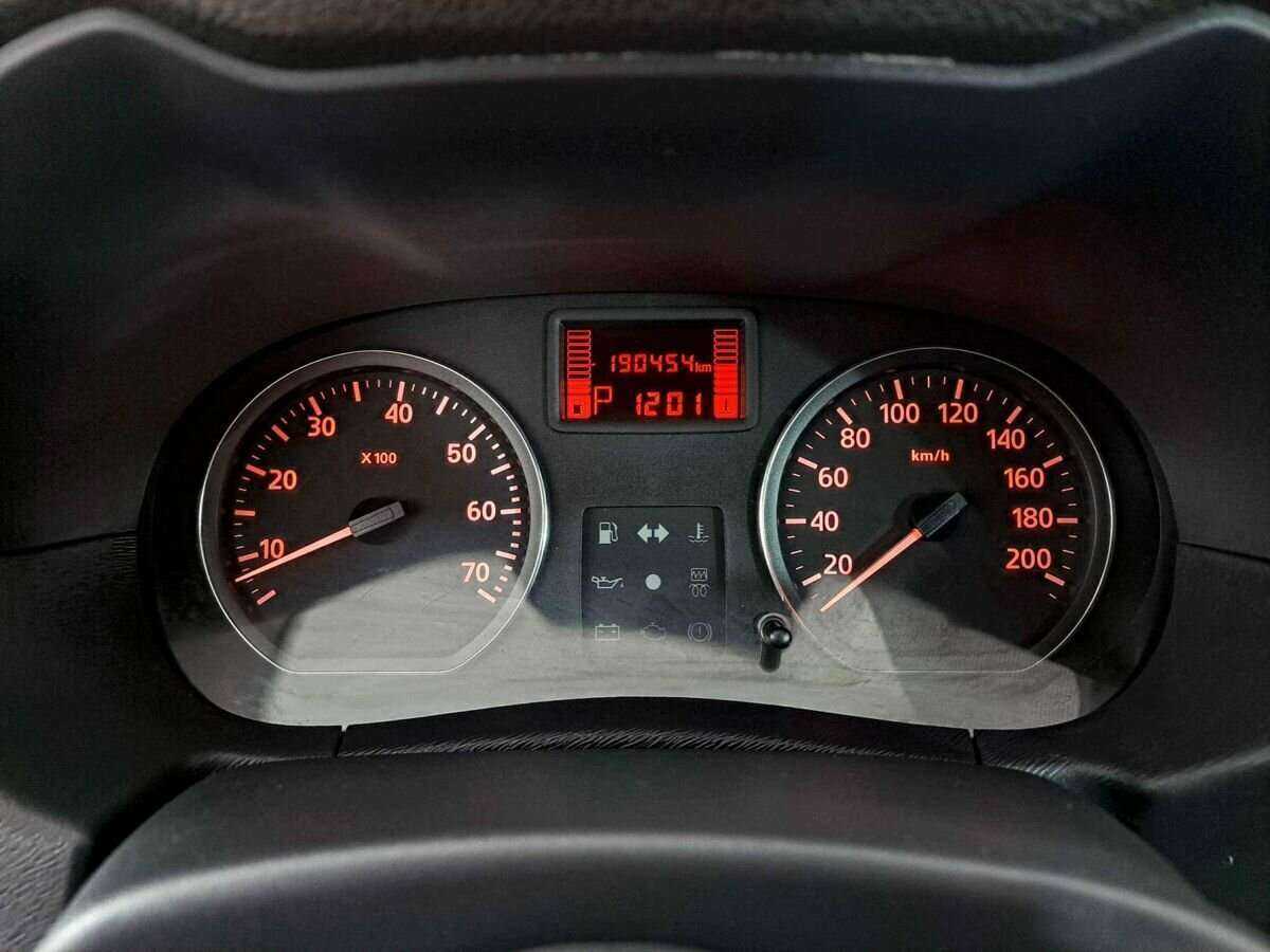 Купить Nissan Terrano с пробегом. Фото: #12