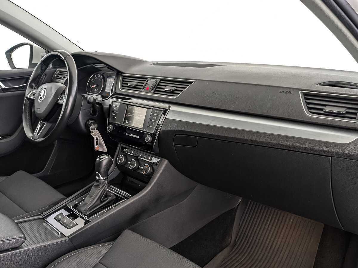 Купить Skoda Superb с пробегом. Фото: #12