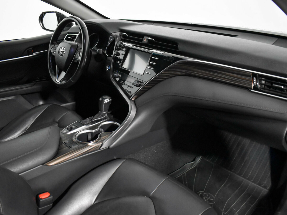 Купить Toyota Camry с пробегом. Фото: #11