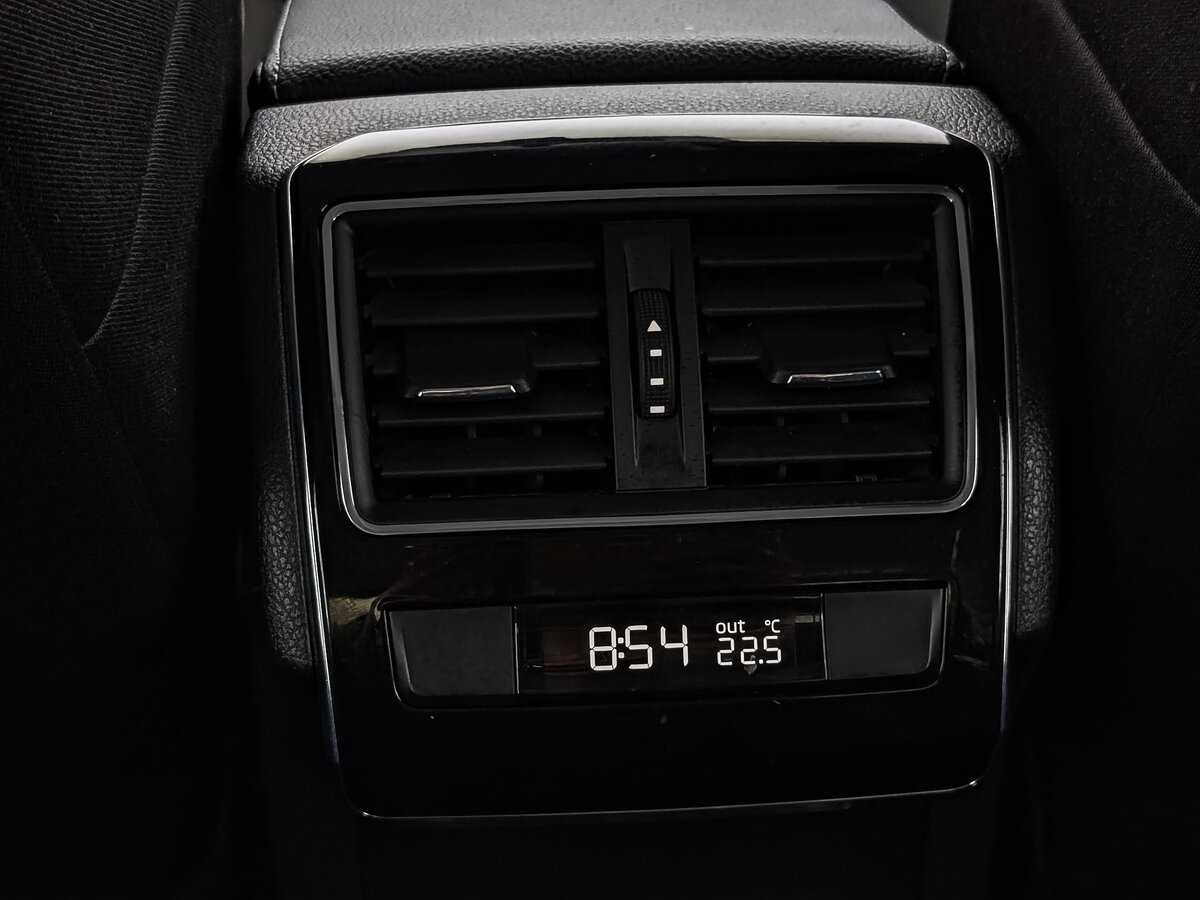 Купить Skoda Superb с пробегом. Фото: #27