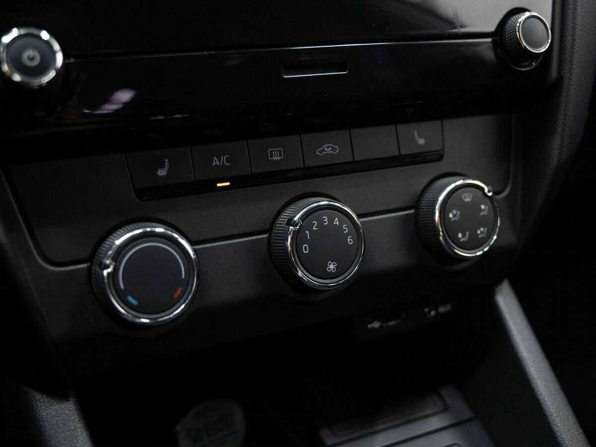 Купить Skoda Octavia с пробегом. Фото: #19