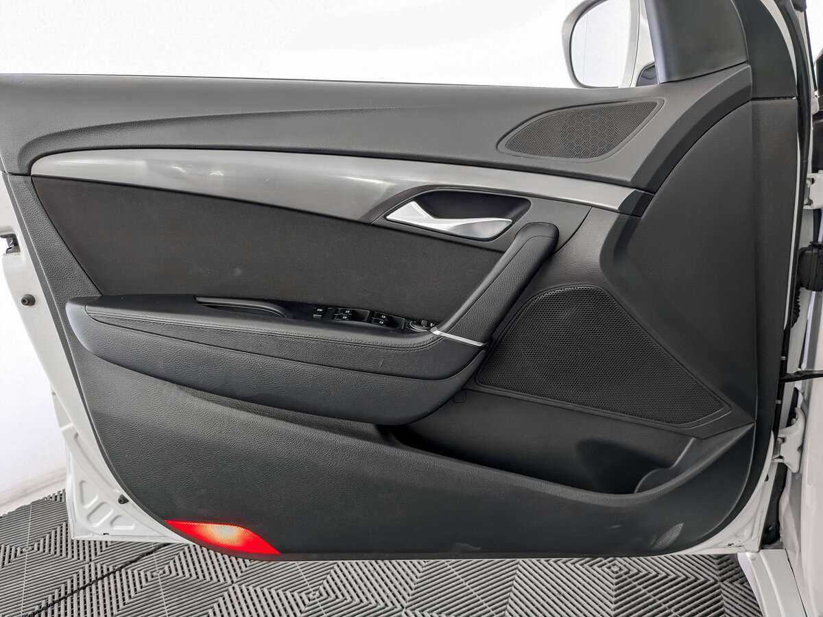 Купить Hyundai i40 с пробегом. Фото: #14