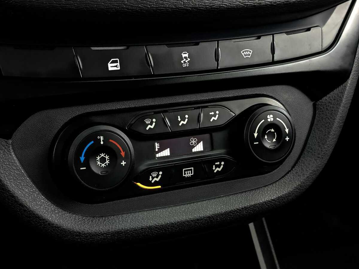 Купить Lada (ВАЗ) Vesta с пробегом. Фото: #20