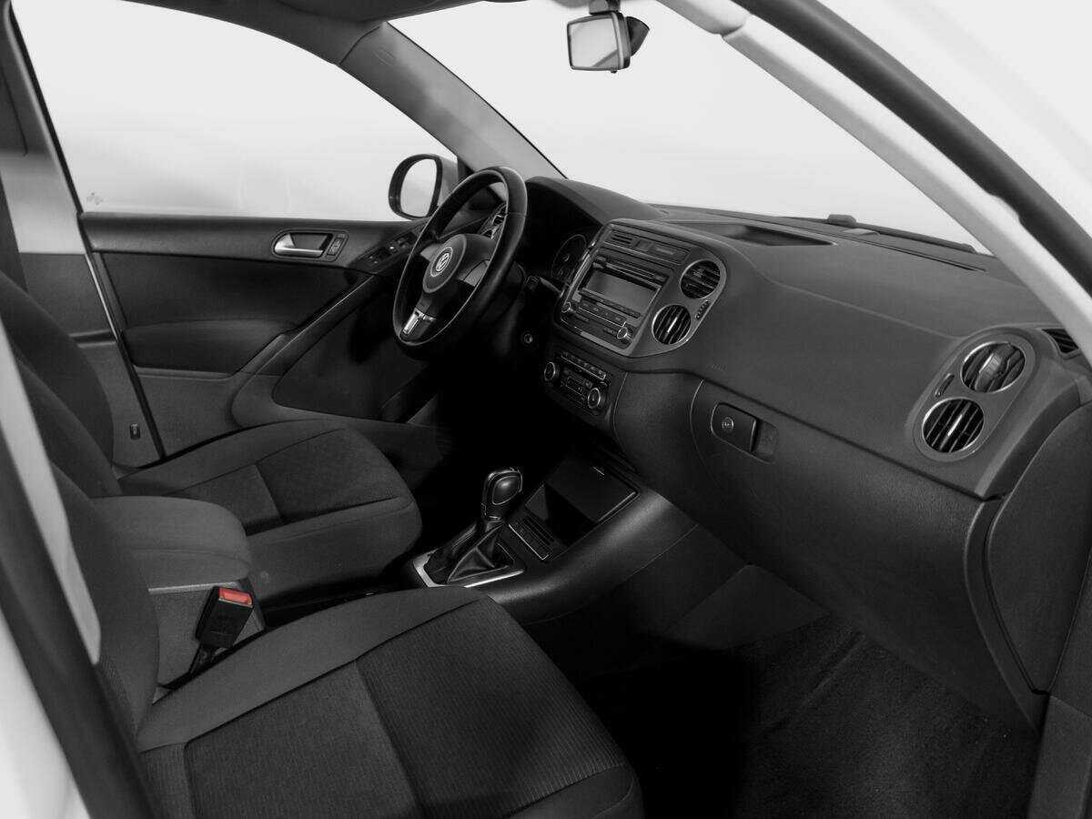 Купить Volkswagen Tiguan с пробегом. Фото: #8