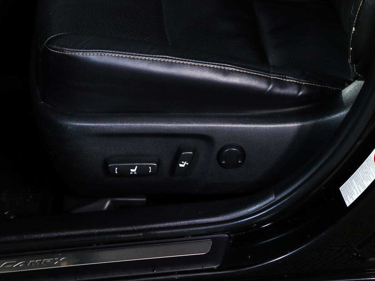 Купить Toyota Camry с пробегом. Фото: #16