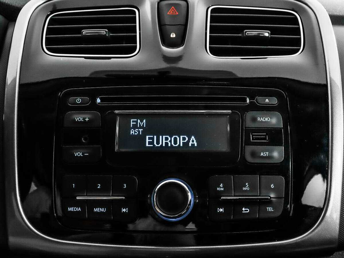 Купить Renault Logan с пробегом. Фото: #12