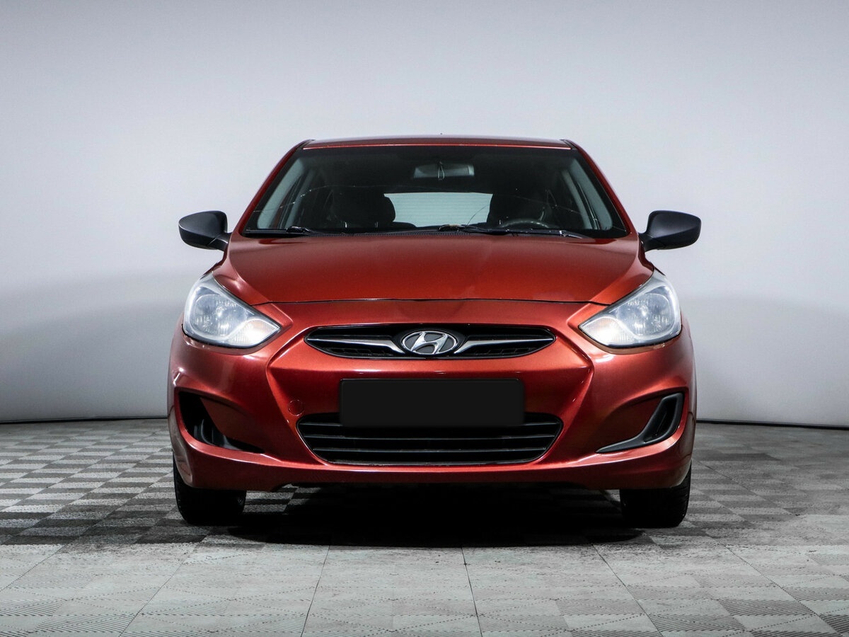 Купить Hyundai Solaris с пробегом. Фото: #1