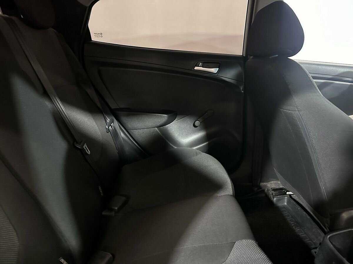 Купить Hyundai Solaris с пробегом. Фото: #10