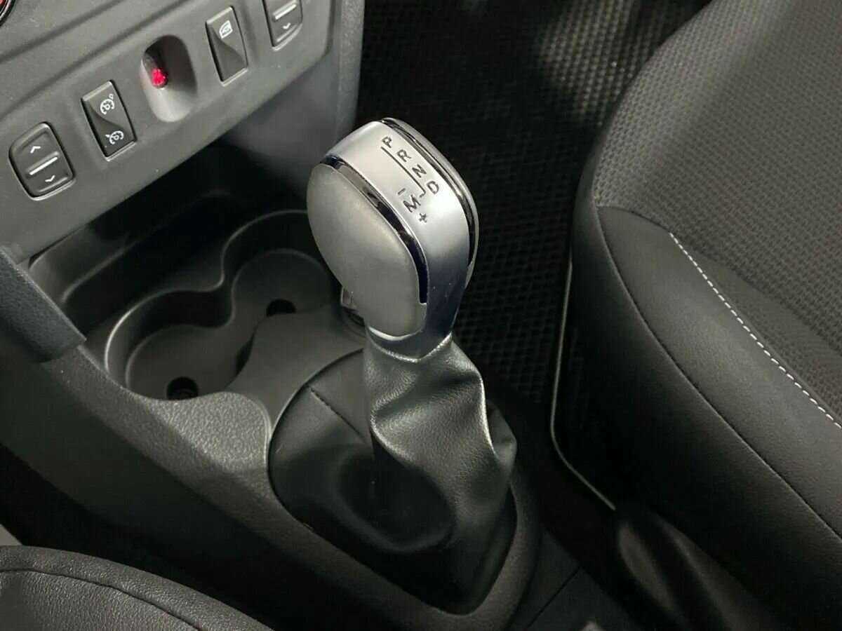 Купить Renault Sandero с пробегом. Фото: #17