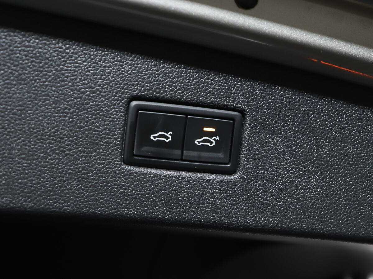 Купить Volkswagen Tiguan с пробегом. Фото: #15