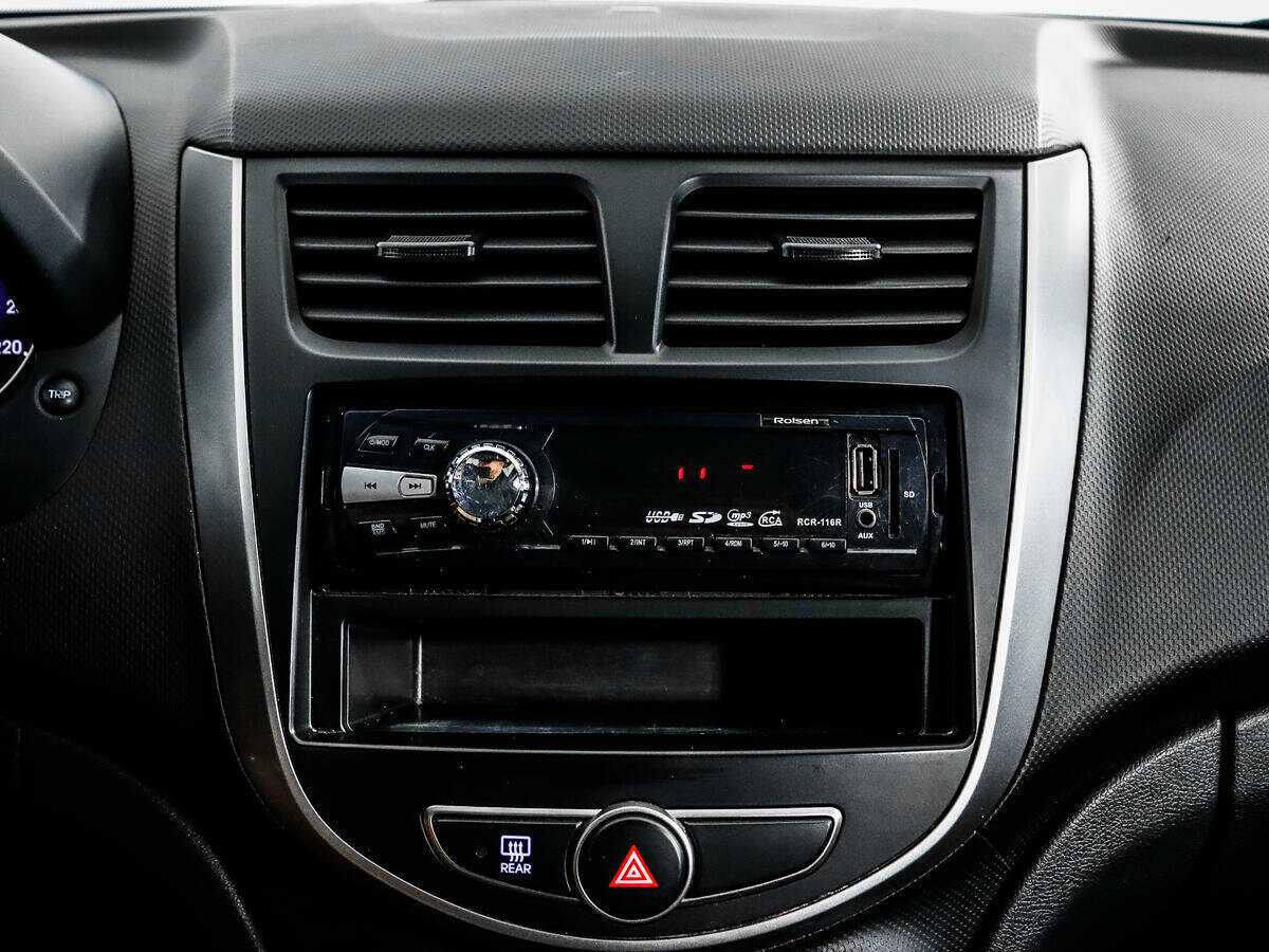 Купить Hyundai Solaris с пробегом. Фото: #10