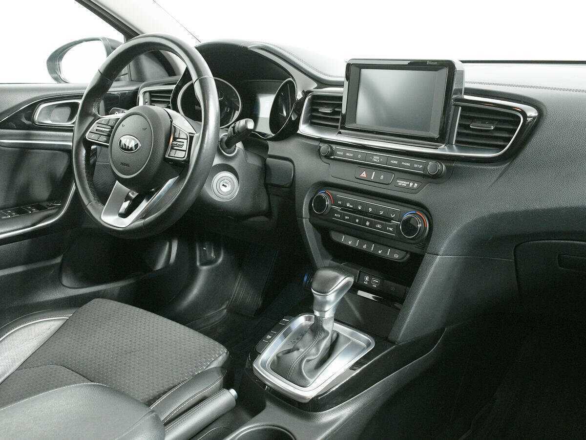 Купить Kia Ceed с пробегом. Фото: #8