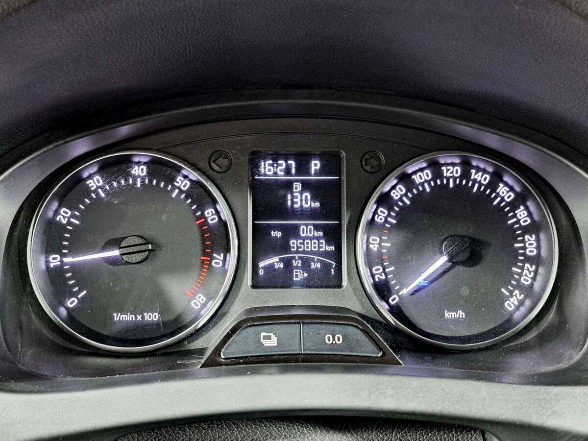Купить Skoda Rapid с пробегом. Фото: #7