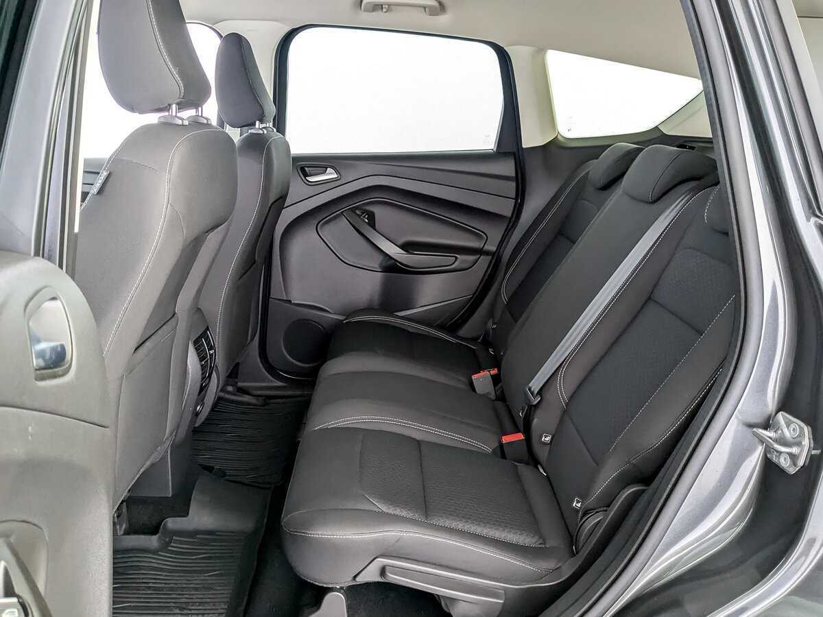 Купить Ford Kuga с пробегом. Фото: #9