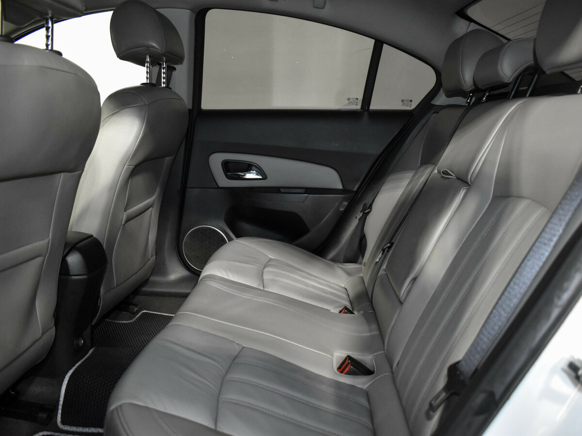 Купить Chevrolet Cruze с пробегом. Фото: #8