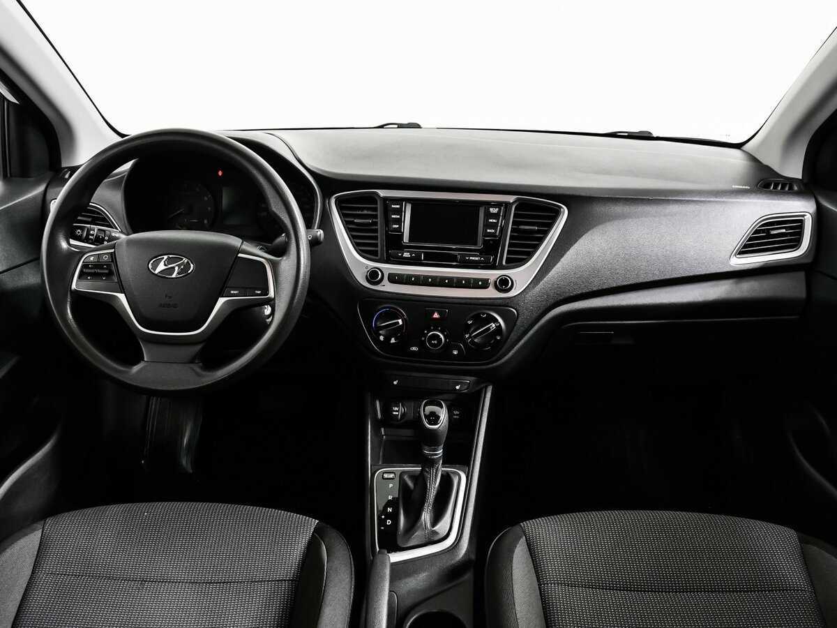 Купить Hyundai Solaris с пробегом. Фото: #10