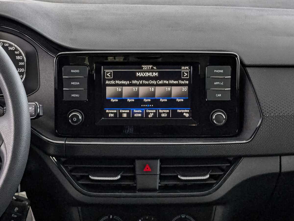 Купить Volkswagen Polo с пробегом. Фото: #12