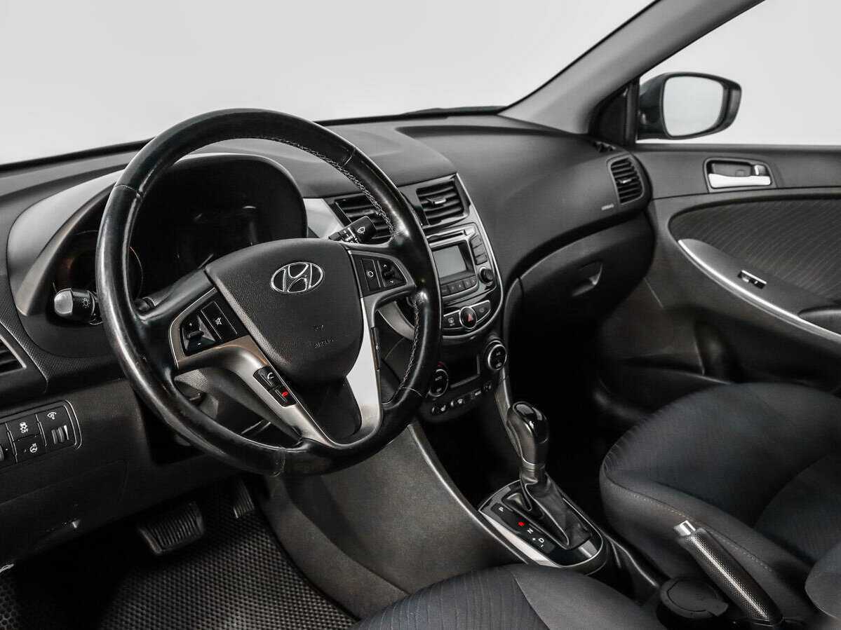 Купить Hyundai Solaris с пробегом. Фото: #8