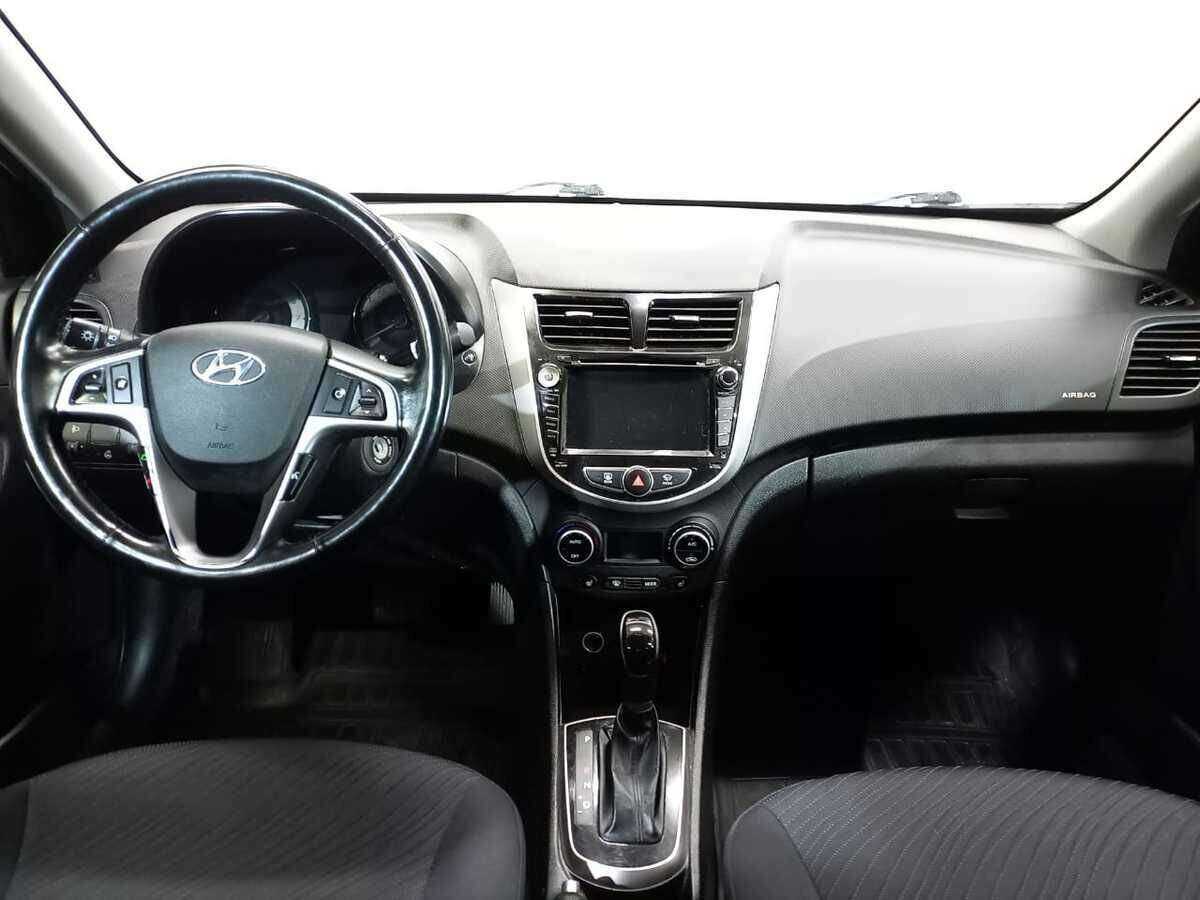 Купить Hyundai Solaris с пробегом. Фото: #8
