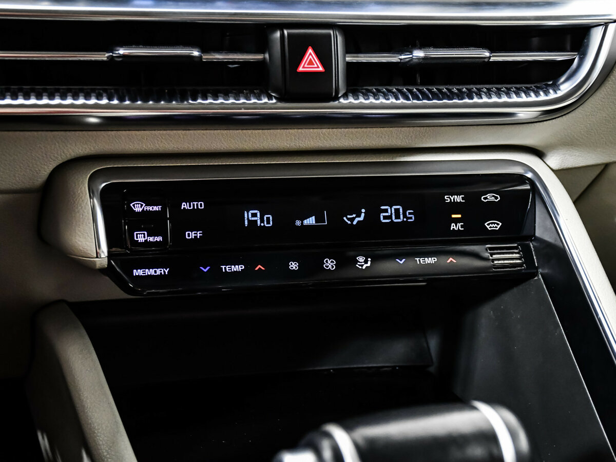 Купить Kia K5 с пробегом. Фото: #14