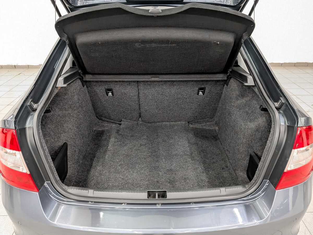 Купить Skoda Rapid с пробегом. Фото: #9