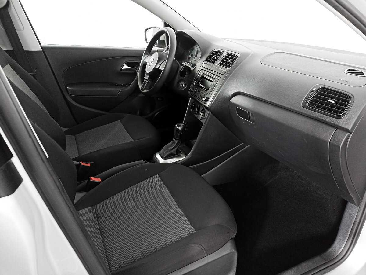 Купить Volkswagen Polo с пробегом. Фото: #6