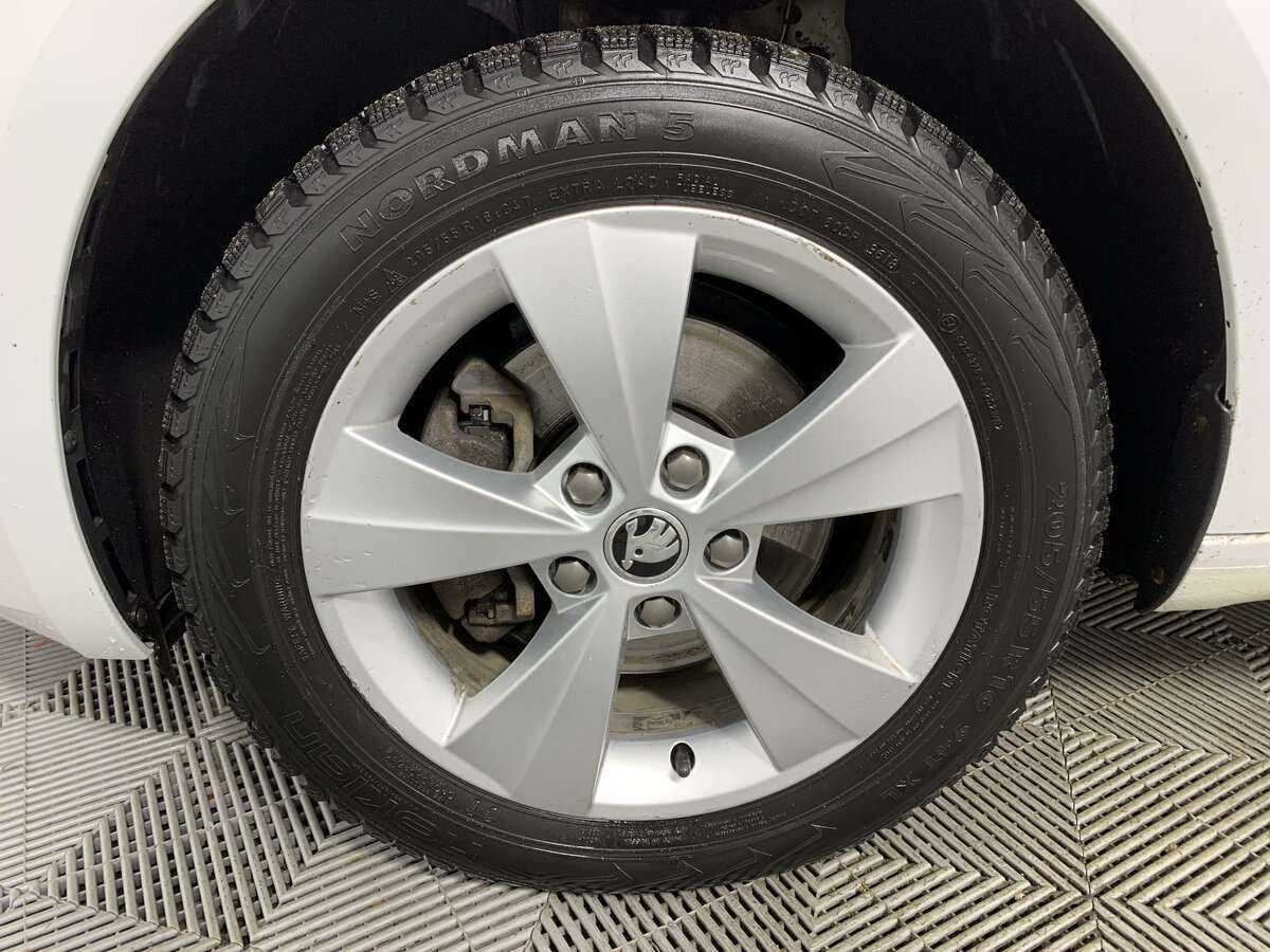 Купить Skoda Octavia с пробегом. Фото: #17