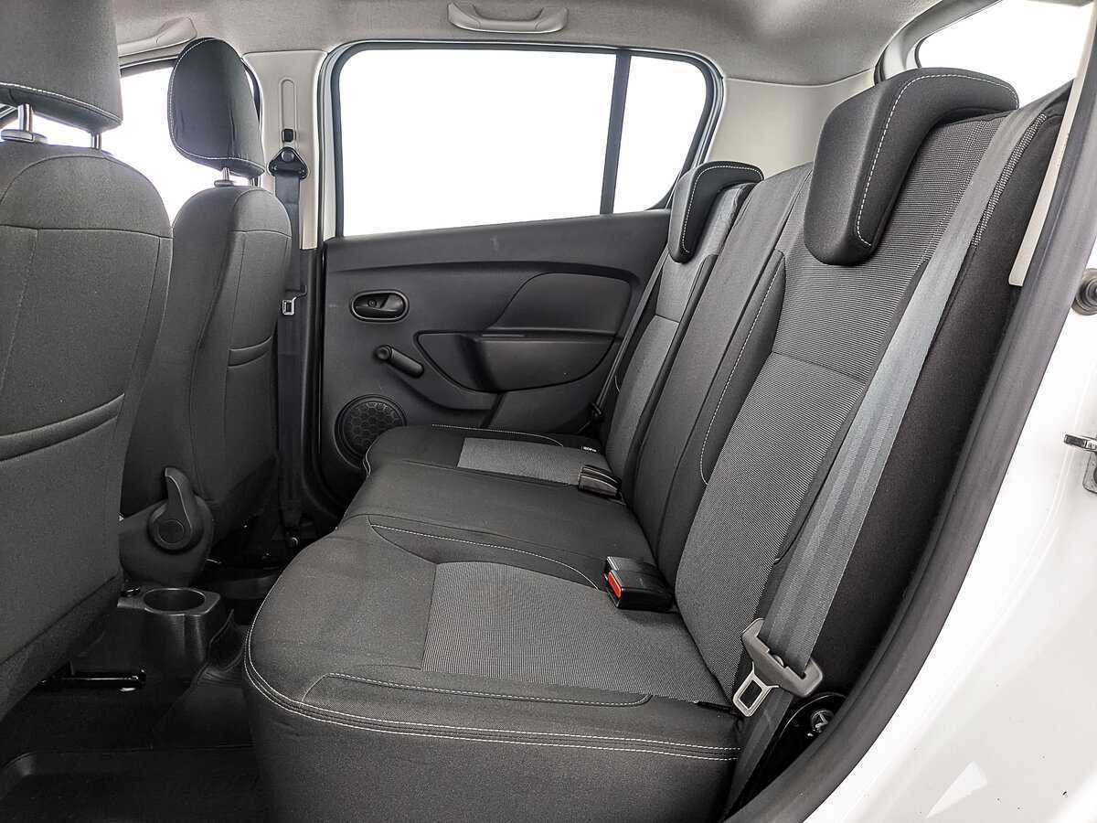 Купить Renault Sandero с пробегом. Фото: #10