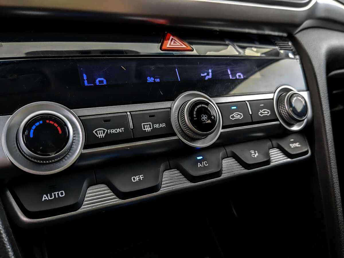 Купить Hyundai Elantra с пробегом. Фото: #20
