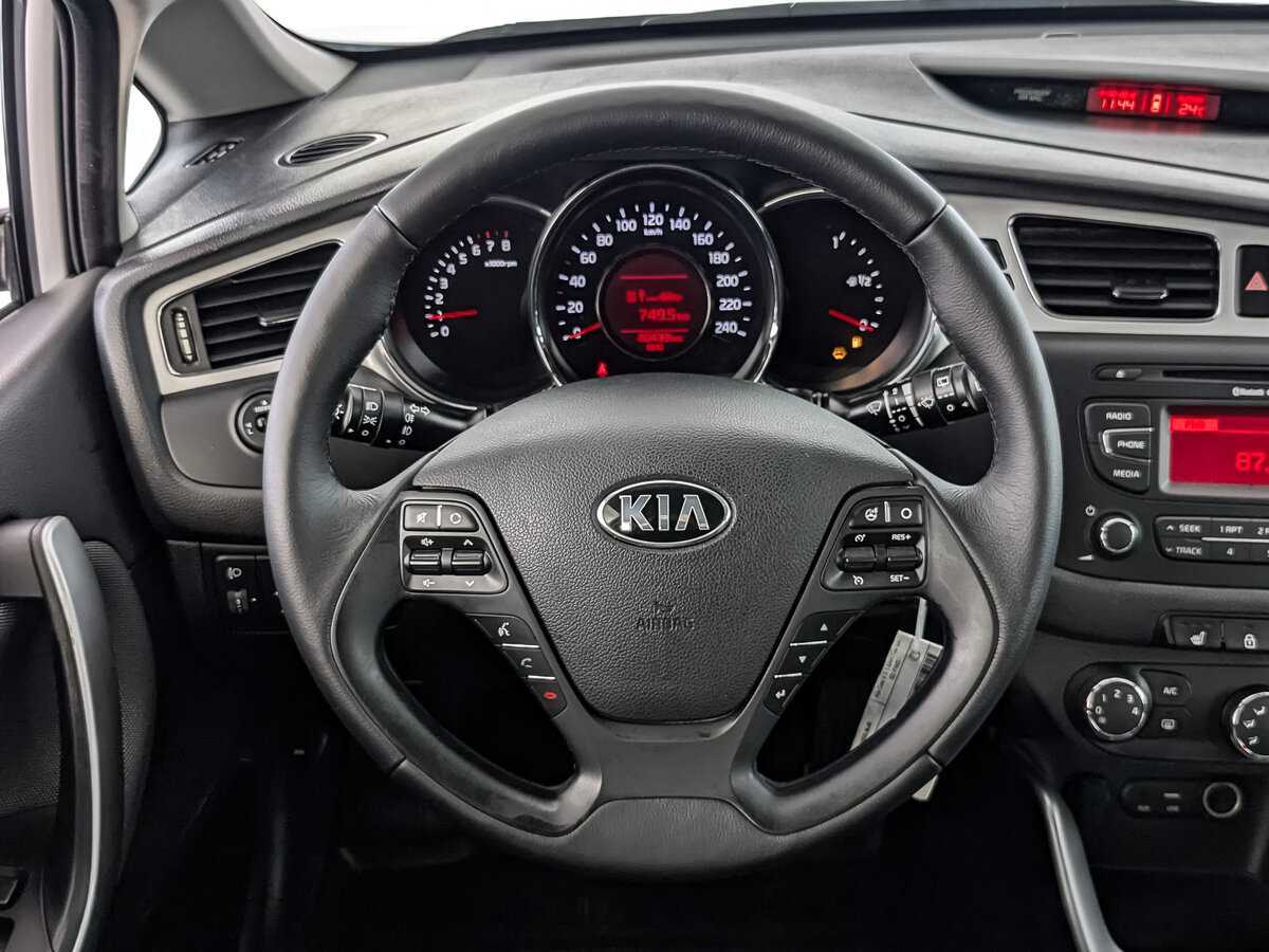 Купить Kia Ceed с пробегом. Фото: #17