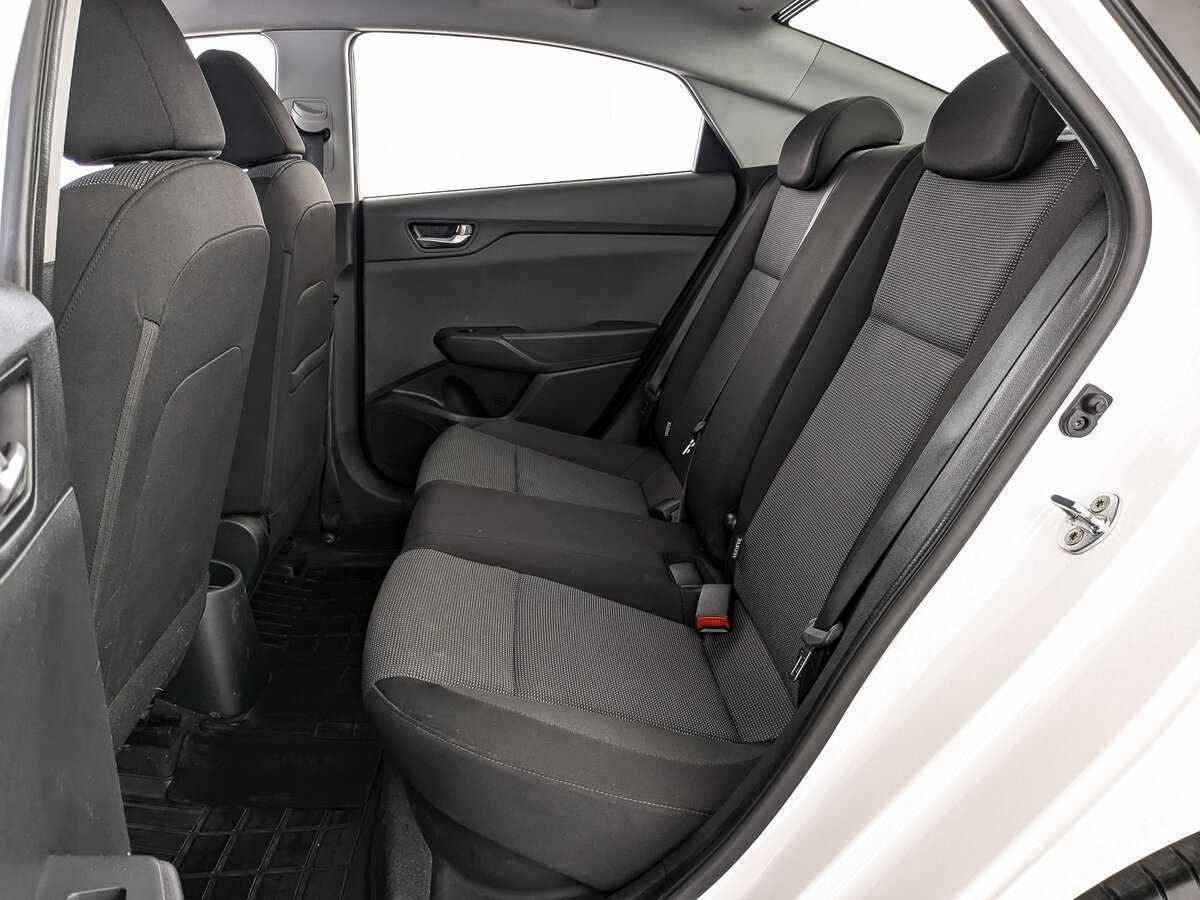 Купить Hyundai Solaris с пробегом. Фото: #12