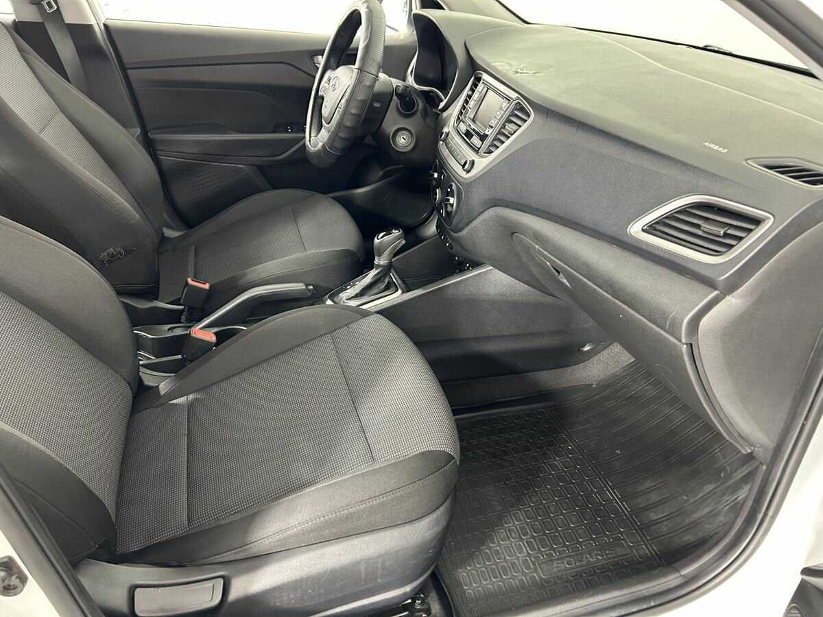 Купить Hyundai Solaris с пробегом. Фото: #13