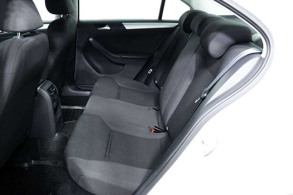 Купить Volkswagen Jetta с пробегом. Фото: #11