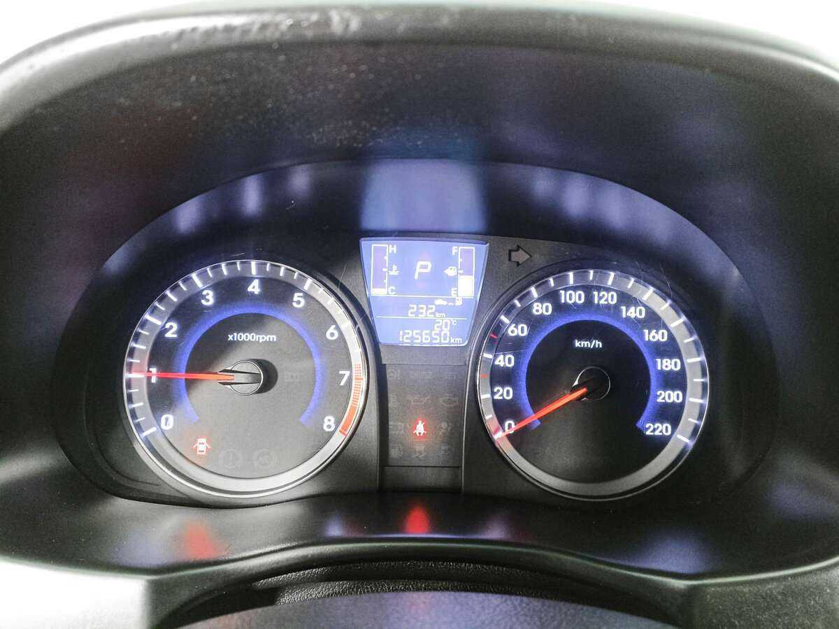 Купить Hyundai Solaris с пробегом. Фото: #10