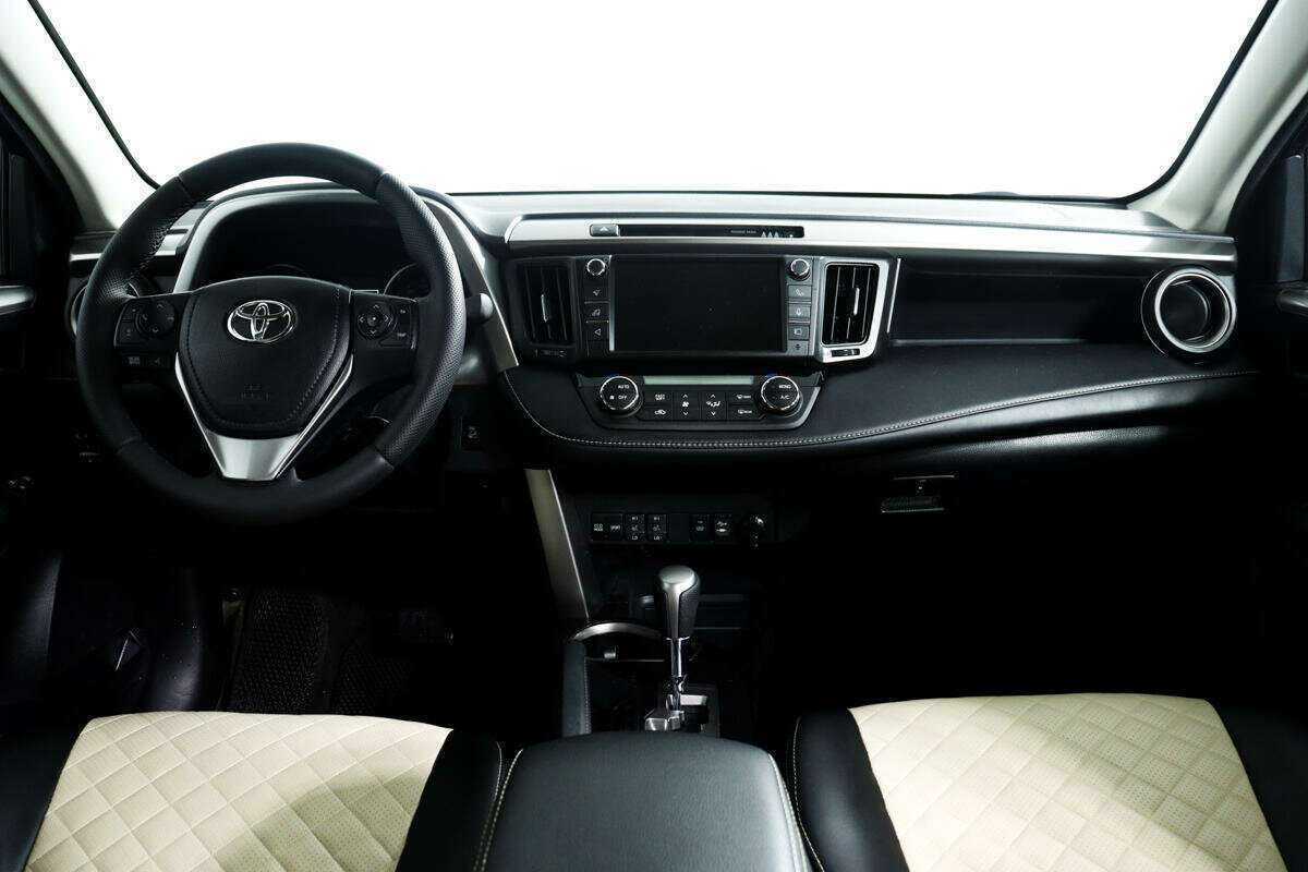 Купить Toyota RAV4 с пробегом. Фото: #10
