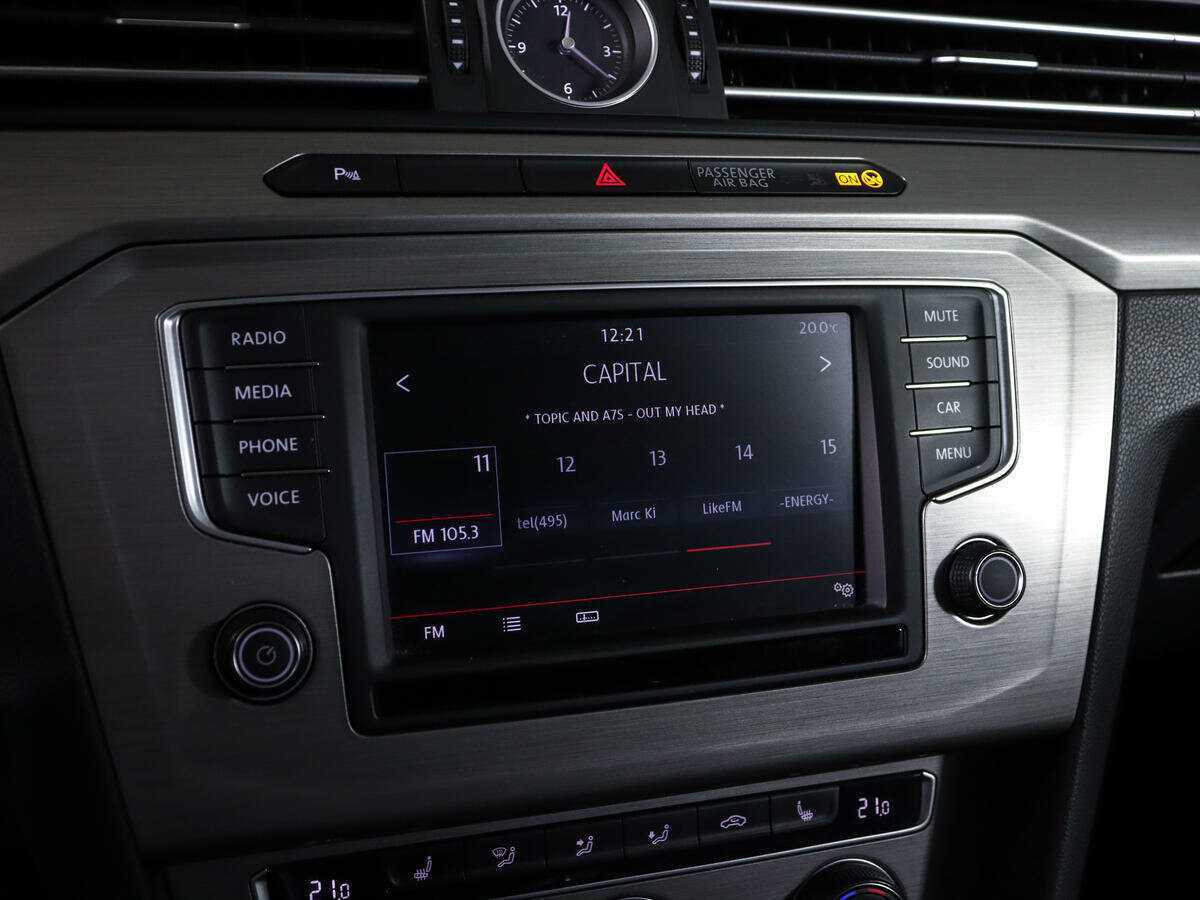 Купить Volkswagen Passat с пробегом. Фото: #14