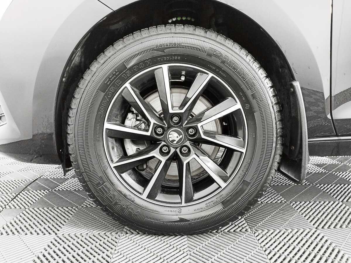 Купить Skoda Rapid с пробегом. Фото: #15