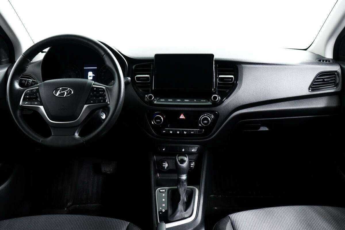 Купить Hyundai Solaris с пробегом. Фото: #8