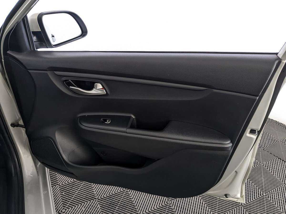 Купить Kia Rio с пробегом. Фото: #18