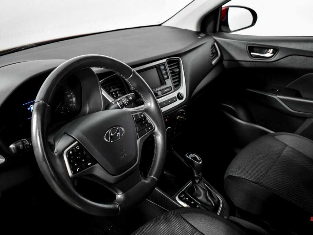 Купить Hyundai Solaris с пробегом. Фото: #8