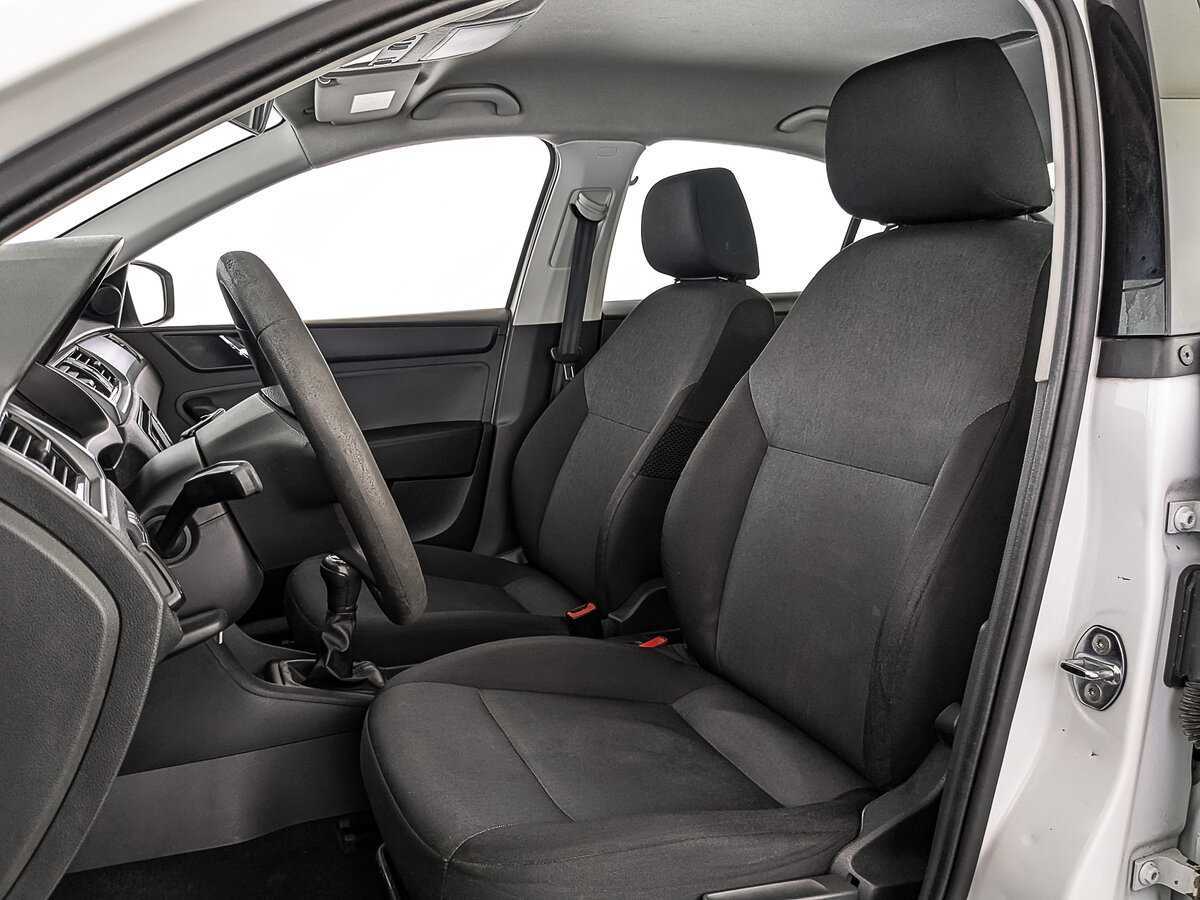 Купить Skoda Rapid с пробегом. Фото: #18