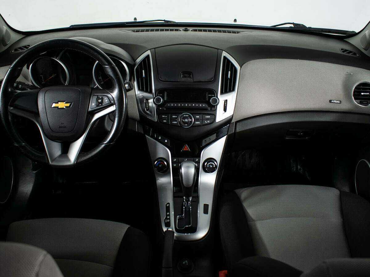 Купить Chevrolet Cruze с пробегом. Фото: #8